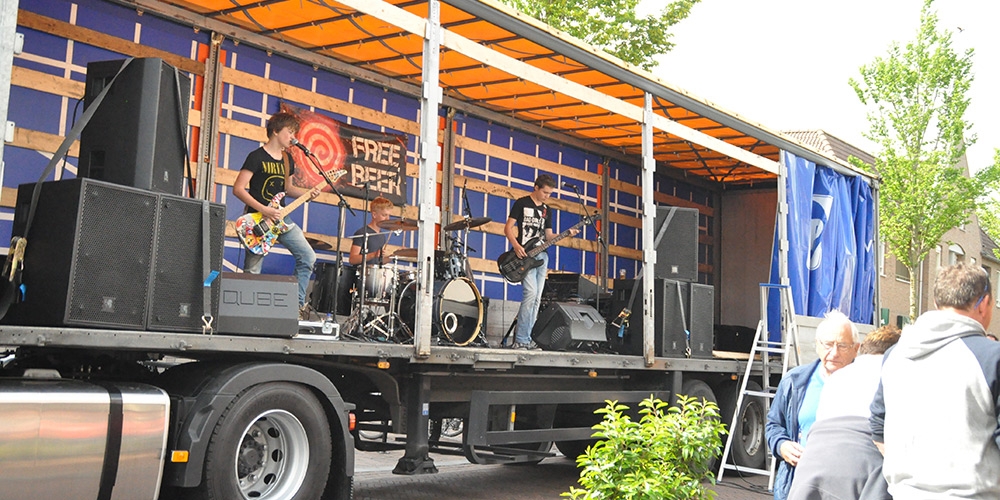 In 2015 was Freeb een van de deelnemende bands.