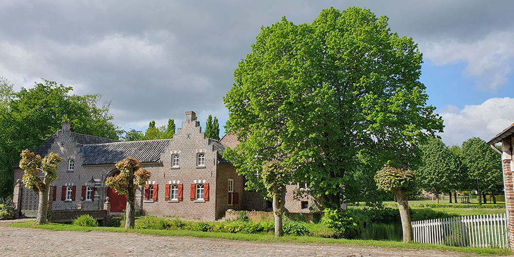 Vandaag en morgen brocante en Landelijk op Kasteel Aldendriel