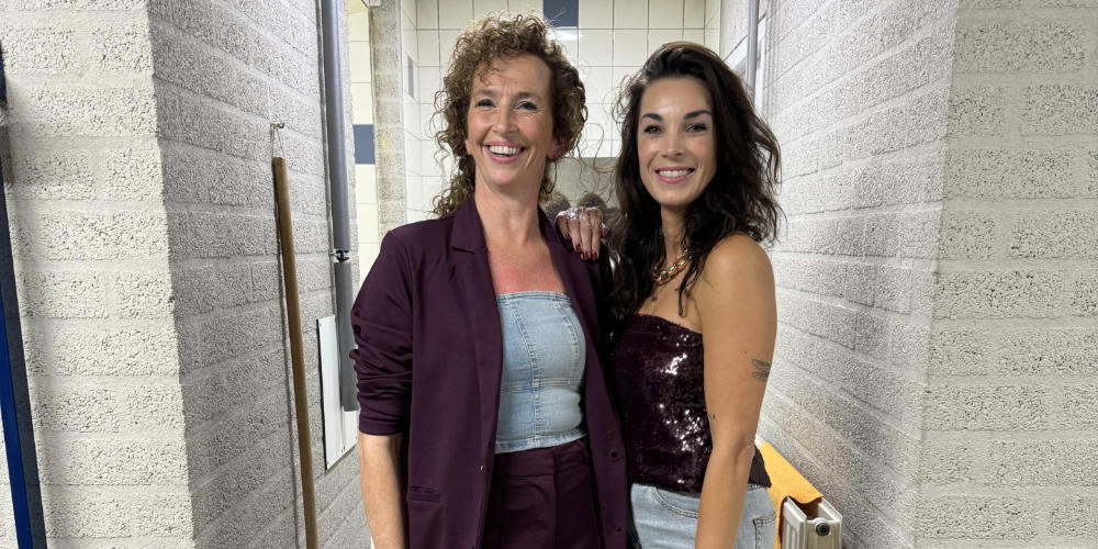 Met trots presenteren wij Debby en Anja: de zangeressen van het Oktoberfest in Langenboom