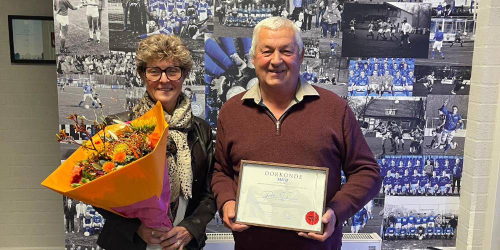 Peter Schraven benoemd tot erelid RKSV Juliana Mill