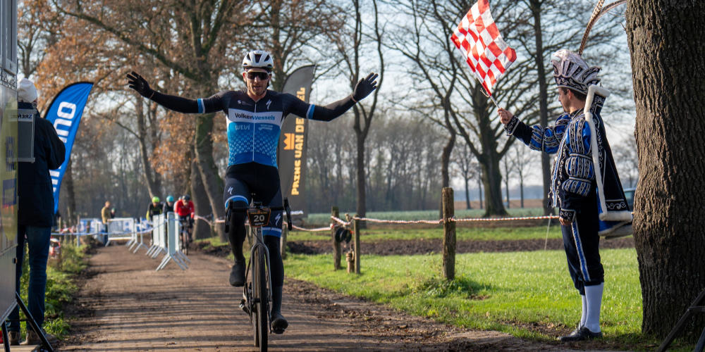 Honderden gravelbikers koersen zondag 21 december op Landgoed de Princepeel