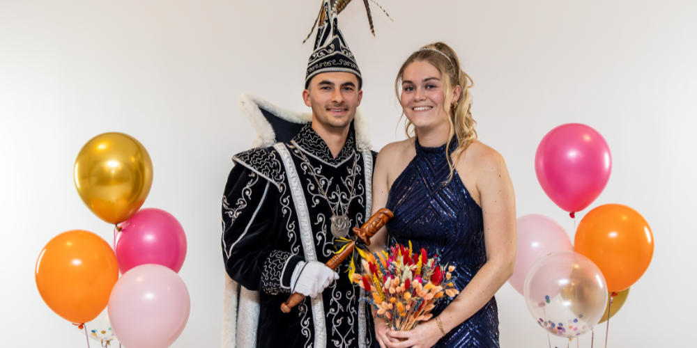 Prinsenpaar van Ut Gèrmelaand brengt carnaval naar wie het niet zelf kan vieren