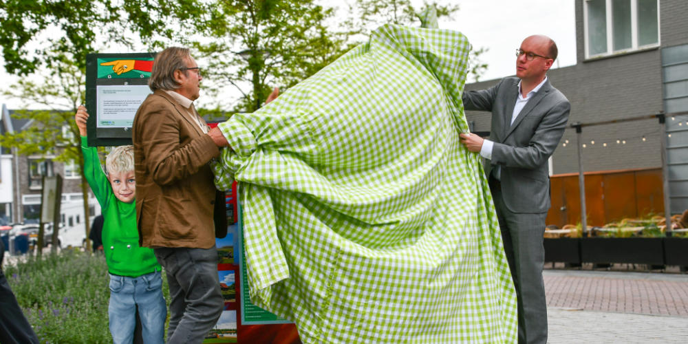 Dertiende Kunstroute in Mill feestelijk geopend: ‘Een zomer lang kunst over ALLES KAN’