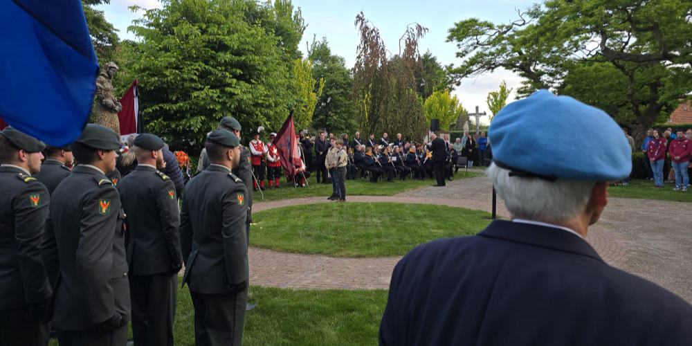 Scouting draagt bij aan dodenherdenking in Mill: “Belangrijk dat jongeren blijven herdenken”