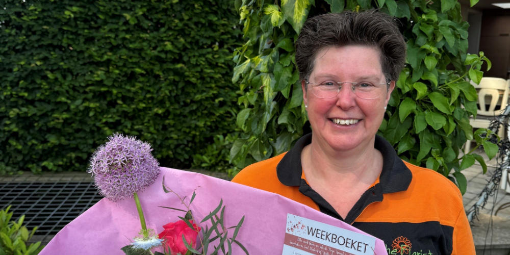 Familie zet jarige Marga Nooijen uit Langenboom in het zonnetje