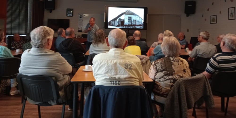 Mooie opkomst digitale lezing 700 jaar parochie Mill