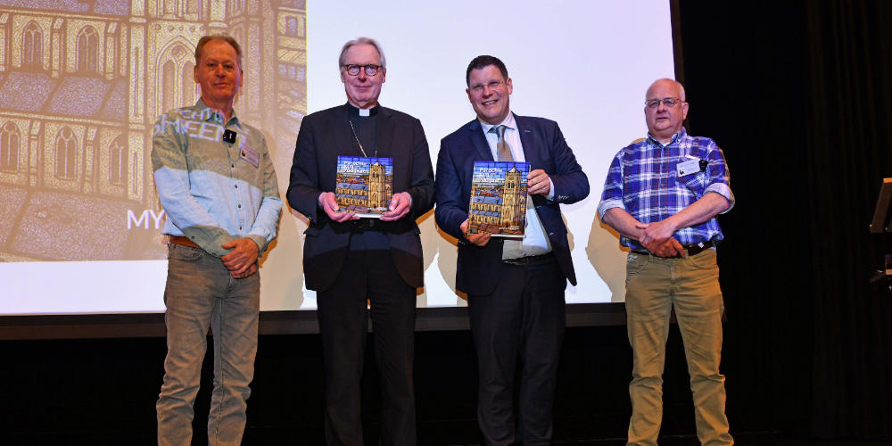 Viering 700 jaar parochie Mill