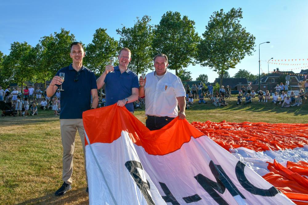 Feestelijke ballondoop en jubileum trekken veel bezoekers naar Aldendrielpark