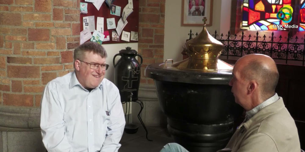 Video: Gesprek met pastor Bas van Dijk over zijn 25-jarig priesterjubileum